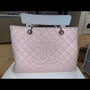Chanel Leather Tote bag